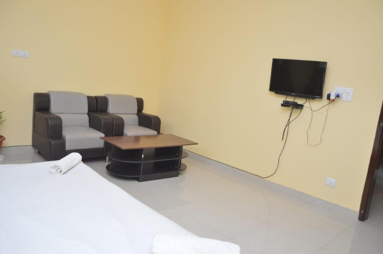 Moon View Homestay Guwahati Dış mekan fotoğraf